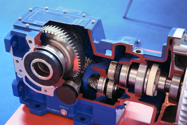 Choose the Right Helical Bevel Gear Motor