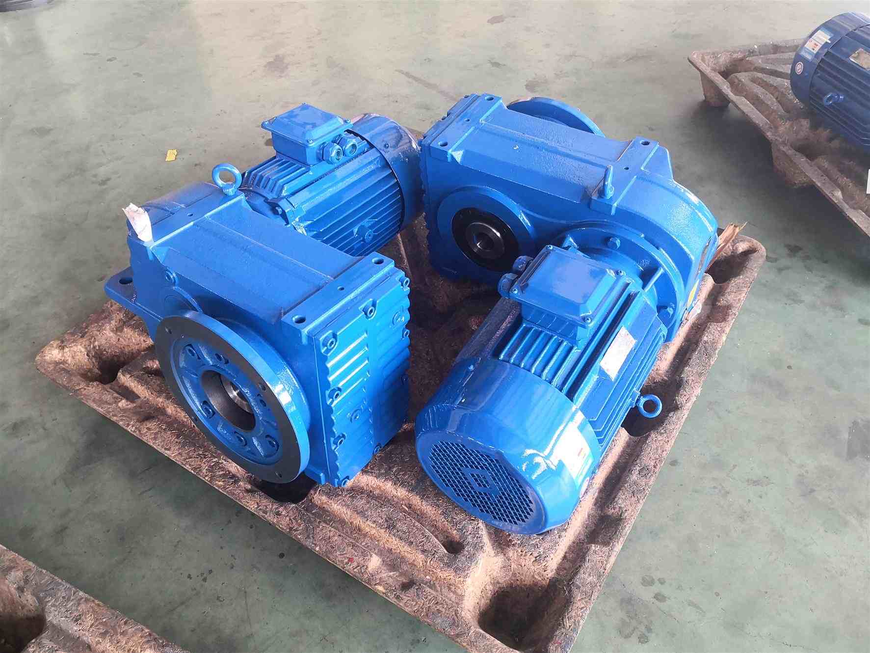 F系列空心轴+法兰输出